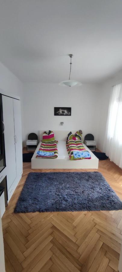 Pecs Park Apartment Ngoại thất bức ảnh